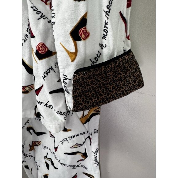 Delicates Designer Shoe Flannel M Pajama Set Red Leopard Nova Check Mobwife - Picture 6 of 16
